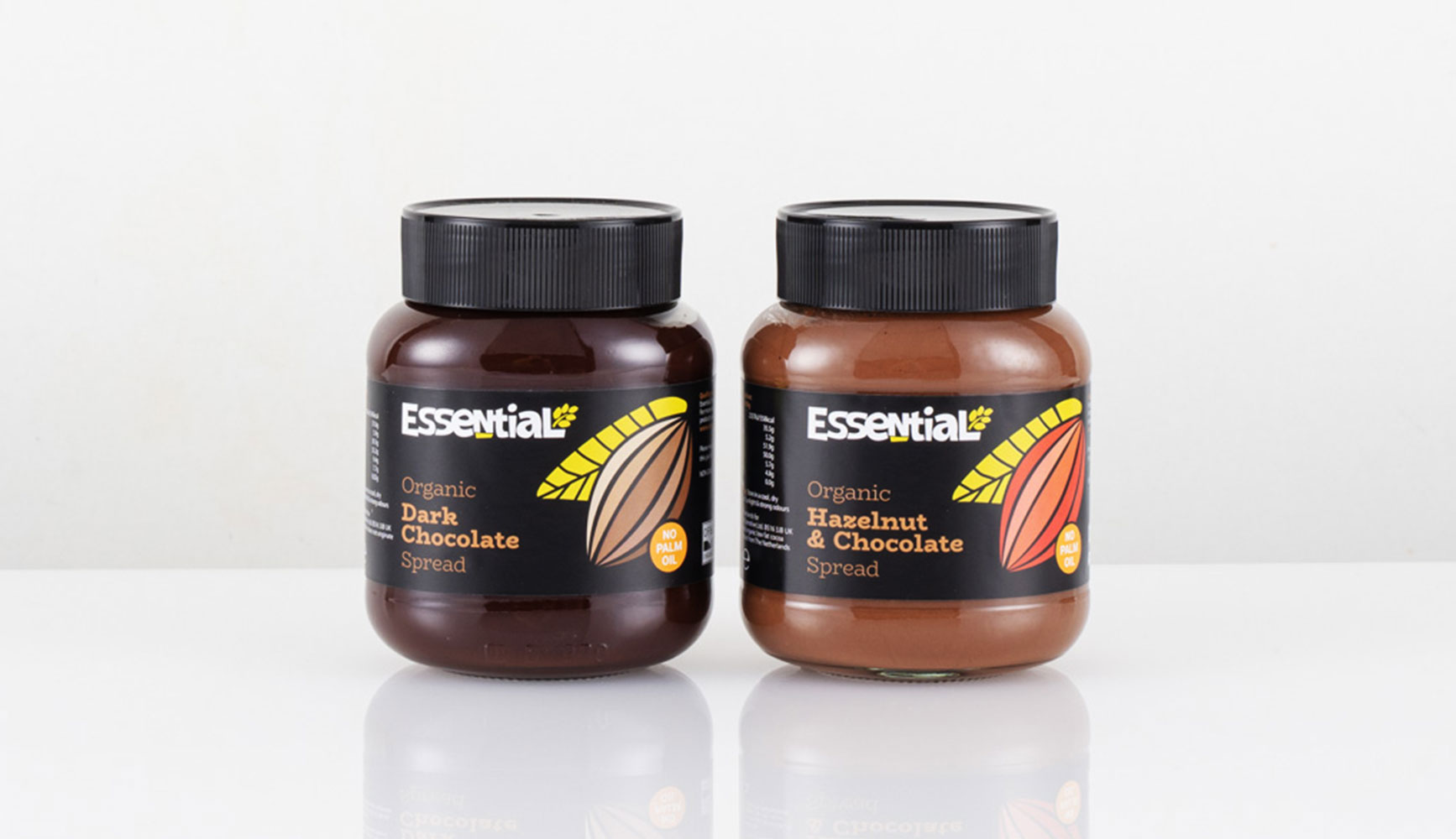 Essential organic Chocolate Spread in jars
